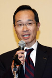 富士ゼロックス(株)からのご挨拶をする麻生プロダクションサービス営業本部長