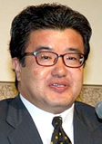 挨拶する小林部長